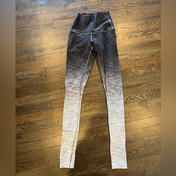 Lululemon high waisted full-length leggings Size 6 - Picture 1 of 4